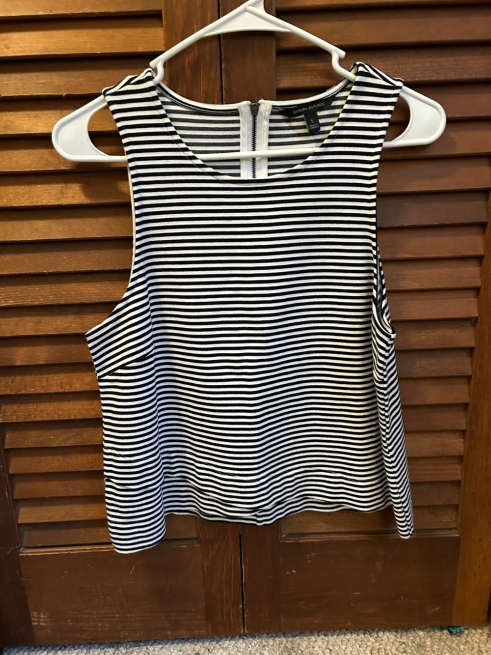 Banana Republic Black and White Striped Sleeveless Tank Half Zipper in Back